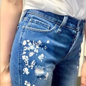 Hollister Embroidered  Jeans